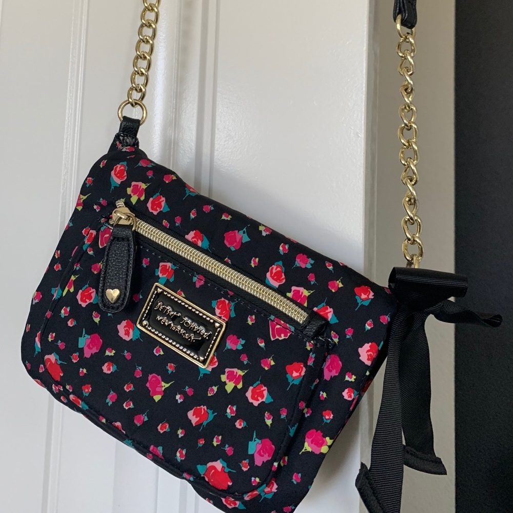 Betsey Johnson New York crossbody bag